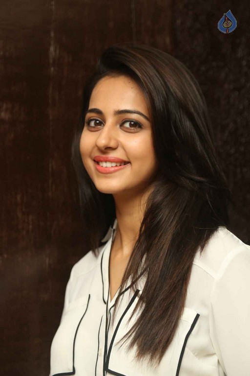 Rakul Preet Singh Interview Photos - 40 / 53 photos