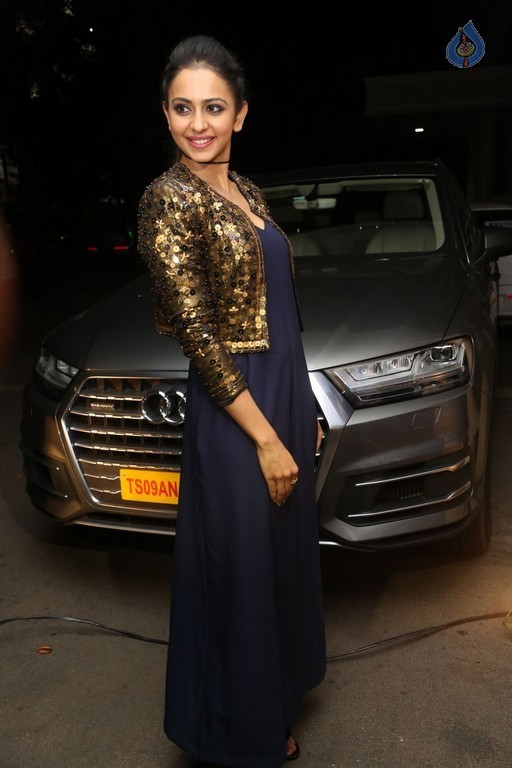 Rakul Preet Singh New Gallery - 36 / 48 photos