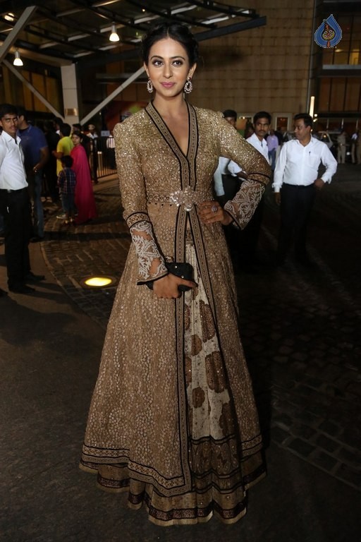 Rakul Preet Singh New Photos - 17 / 38 photos