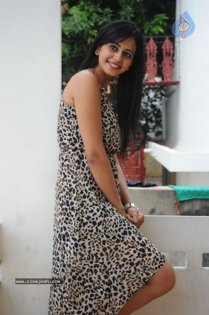 Rakul Preet Singh New Photos - 97 / 122 photos