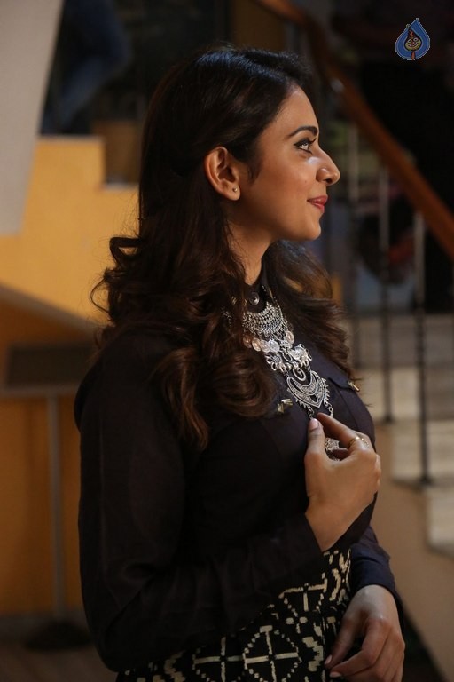 Rakul Preet Singh New Photos - 26 / 42 photos