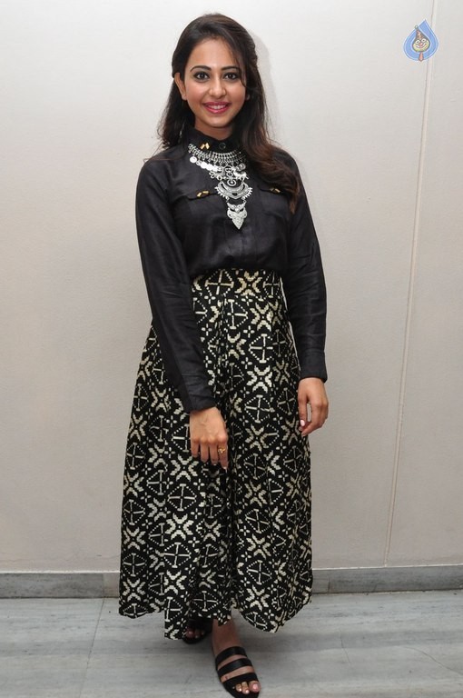 Rakul Preet Singh New Photos - 41 / 42 photos