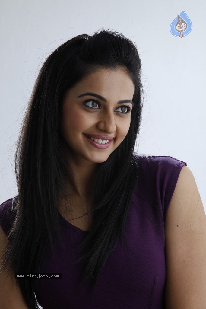 Rakul Preet Singh Pics - 22 / 65 photos