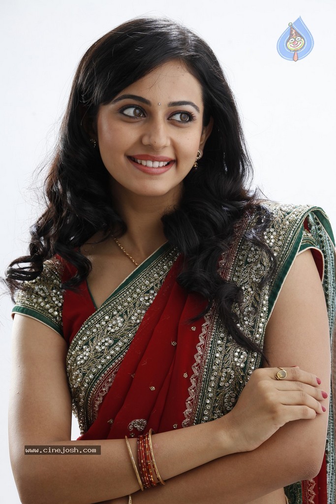 Rakul Preet Singh Pics - 31 / 65 photos