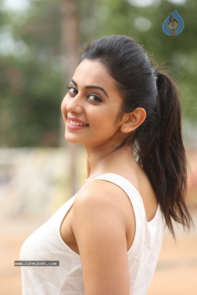 Rakul Preeth Singh Gallery - 64 / 133 photos