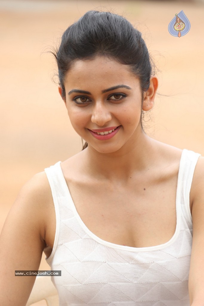 Rakul Preeth Singh Gallery - 107 / 133 photos
