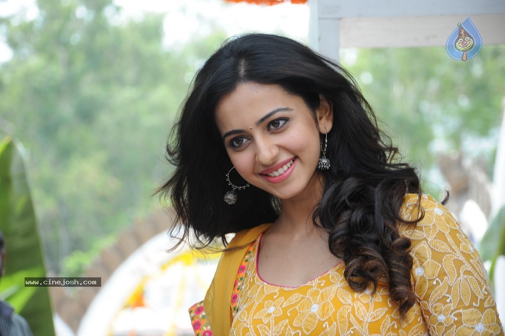 Rakul Preeth Singh Latest Photos - 23 / 66 photos