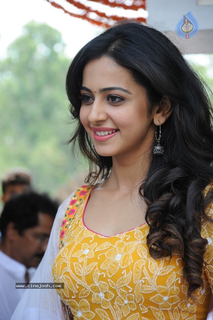 Rakul Preeth Singh Latest Photos - 24 / 66 photos