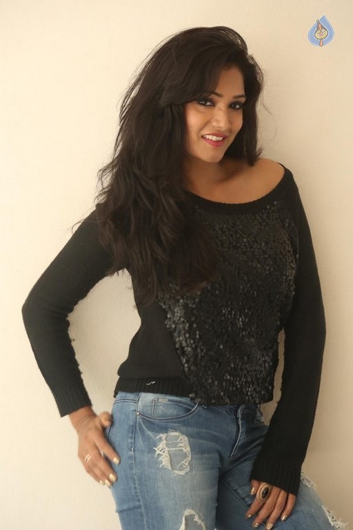 Ramya New Photos - 49 / 50 photos