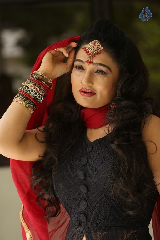 Ramya Sri New Images - 47 / 57 photos