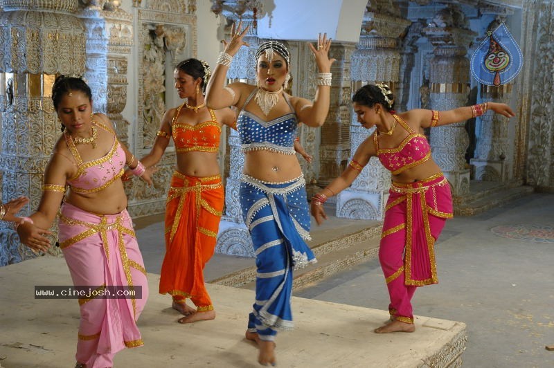 Ramya Sri Spicy Photo Gallery - 8 / 50 photos