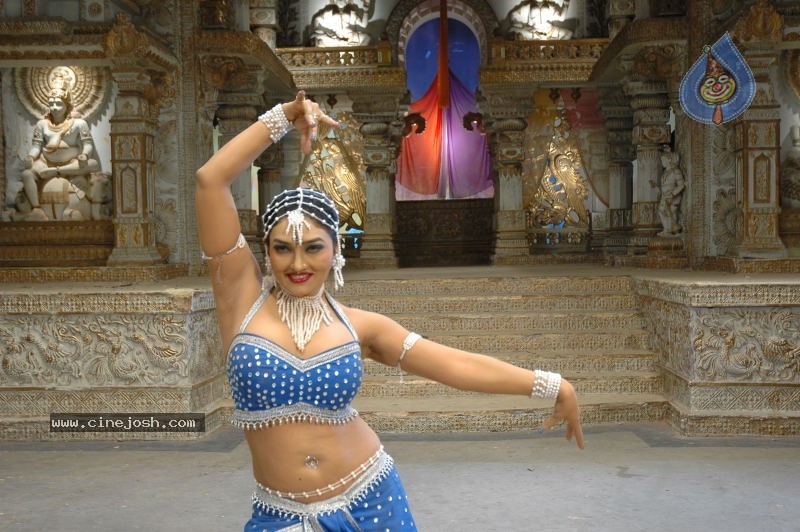 Ramya Sri Spicy Photo Gallery - 13 / 50 photos