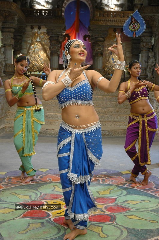 Ramya Sri Spicy Photo Gallery - 14 / 50 photos