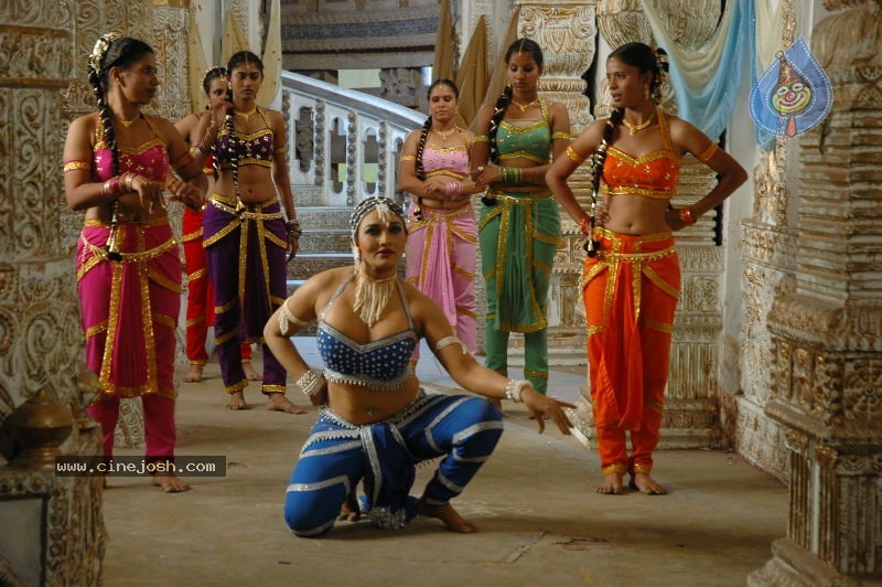 Ramya Sri Spicy Photo Gallery - 16 / 50 photos