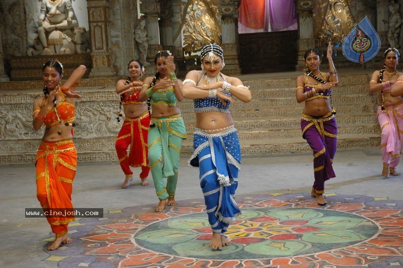 Ramya Sri Spicy Photo Gallery - 21 / 50 photos