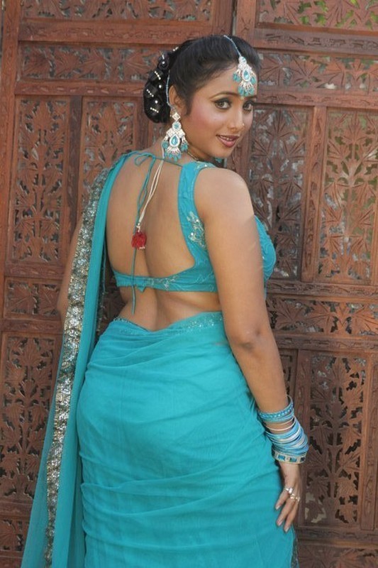 Rani Chatterjee Stills - 7 / 16 photos