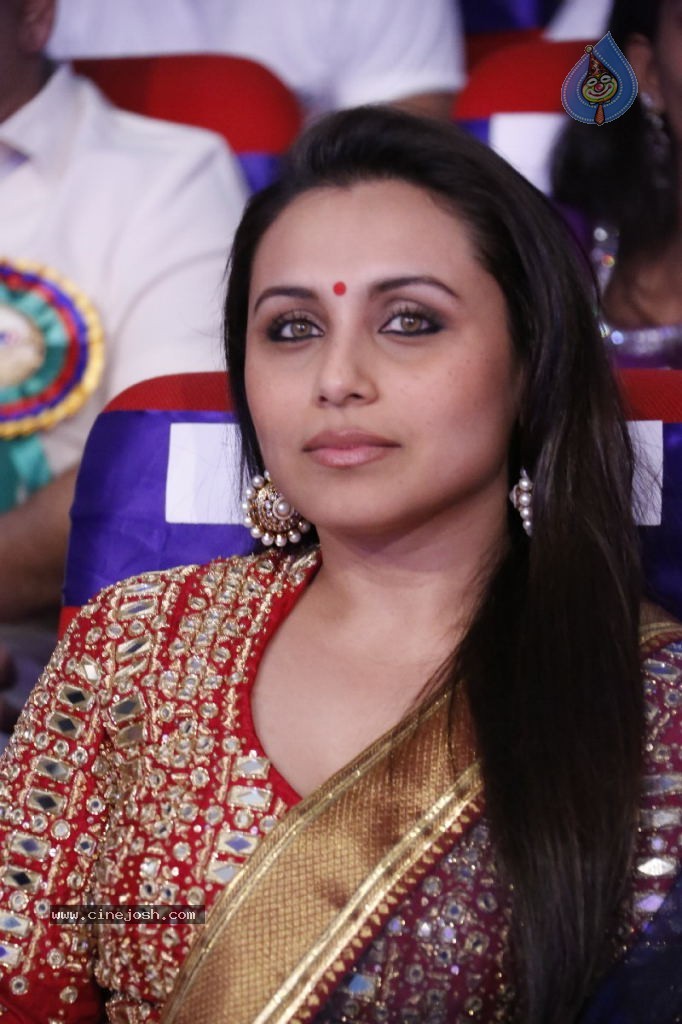 Rani Mukherjee New Gallery - 13 / 38 photos
