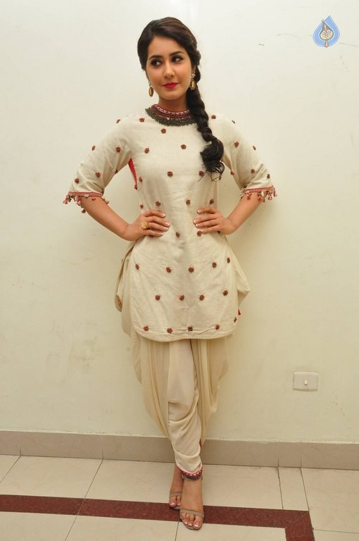 Rashi Khanna at Supreme Audio Launch - 9 / 50 photos