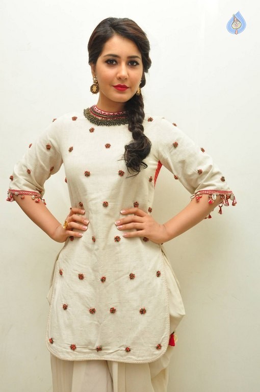 Rashi Khanna at Supreme Audio Launch - 35 / 50 photos