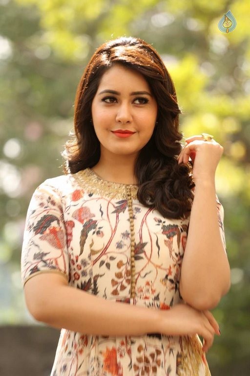 Rashi Khanna Latest Photos - 19 / 54 photos