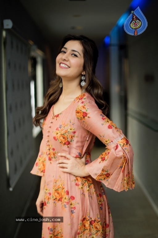 Rashi Khanna Latest Photos - 1 / 8 photos
