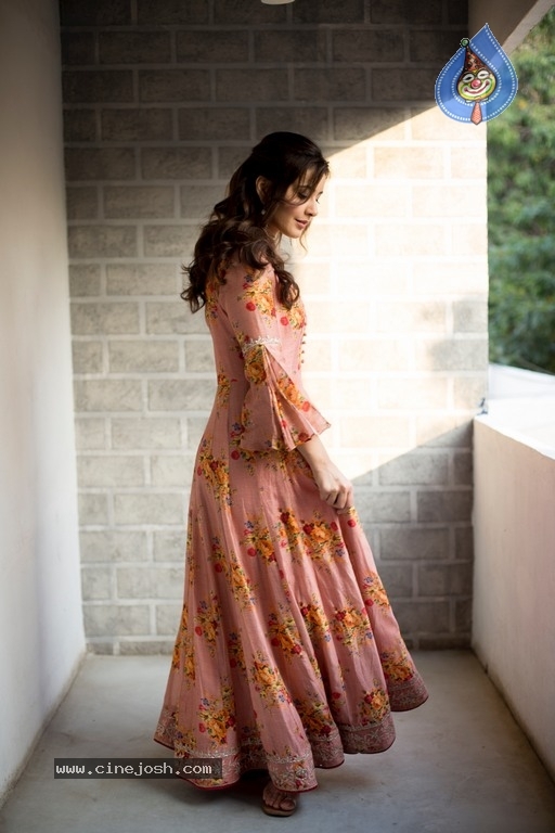 Rashi Khanna Latest Photos - 2 / 8 photos