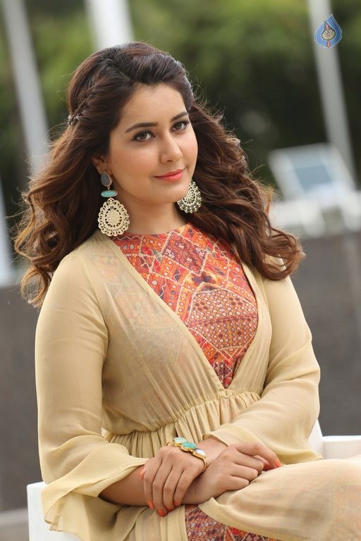 Rashi Khanna Latest Photos - 26 / 63 photos