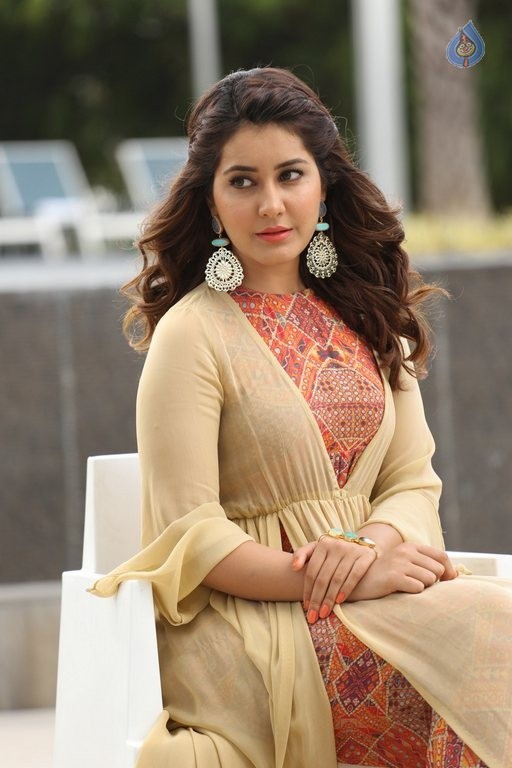 Rashi Khanna Latest Photos - 27 / 63 photos