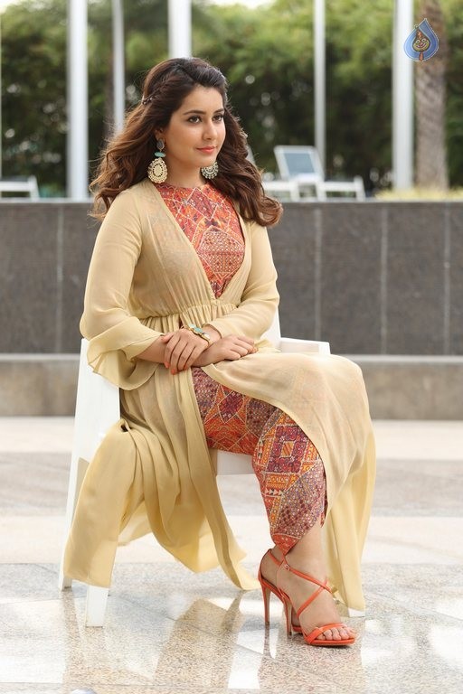 Rashi Khanna Latest Photos - 29 / 63 photos