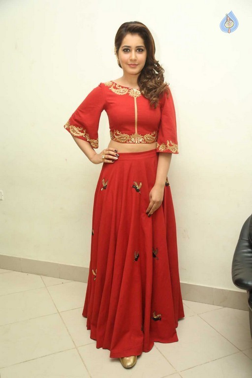 Rashi Khanna New Images - 28 / 41 photos