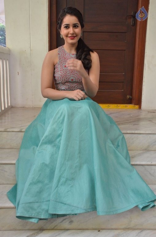 Rashi Khanna New Photos - 37 / 82 photos
