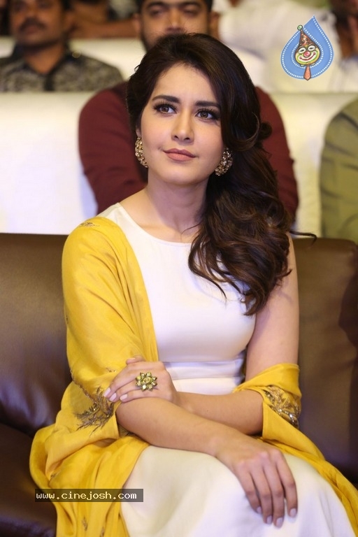 Rashi Khanna New Stills - 4 / 20 photos