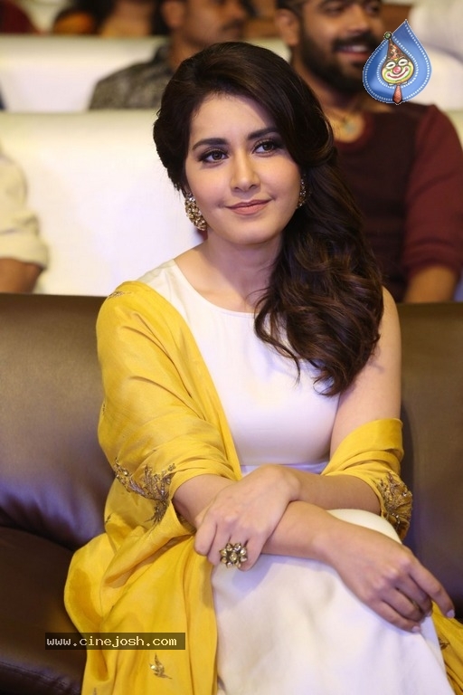Rashi Khanna New Stills - 14 / 20 photos