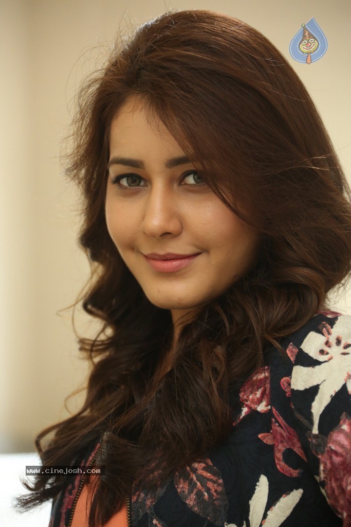 Rashi Khanna New Stills - 54 / 145 photos