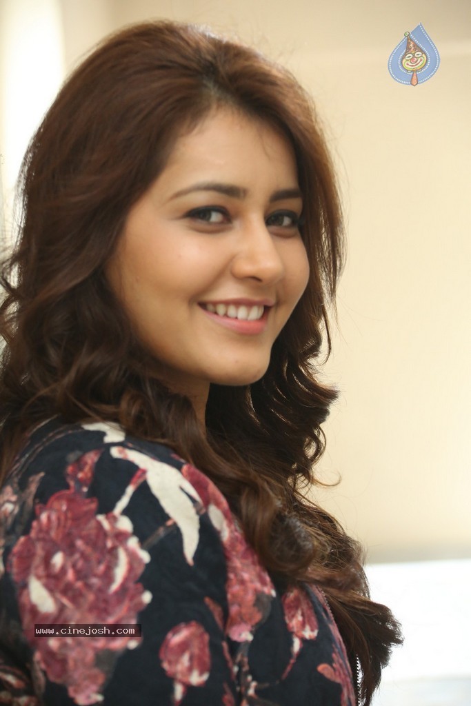 Rashi Khanna New Stills - 60 / 145 photos
