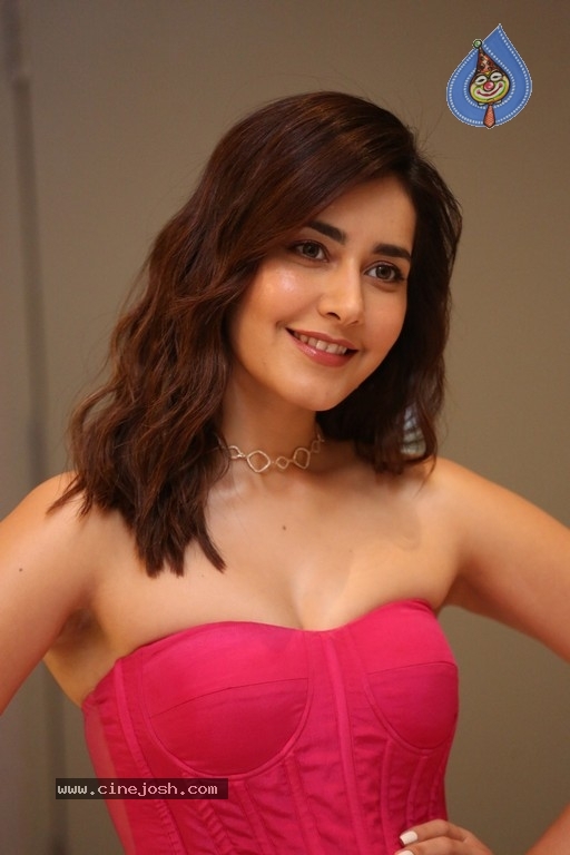 Rashi Khanna Photos - 20 / 20 photos