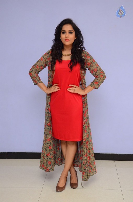 Rashmi Gautam New Stills - 32 / 39 photos