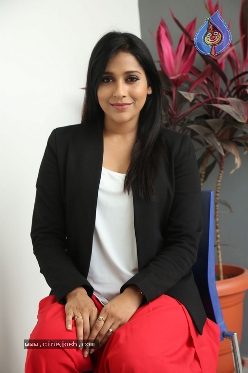 Rashmi Gautam New Stills - 8 / 31 photos