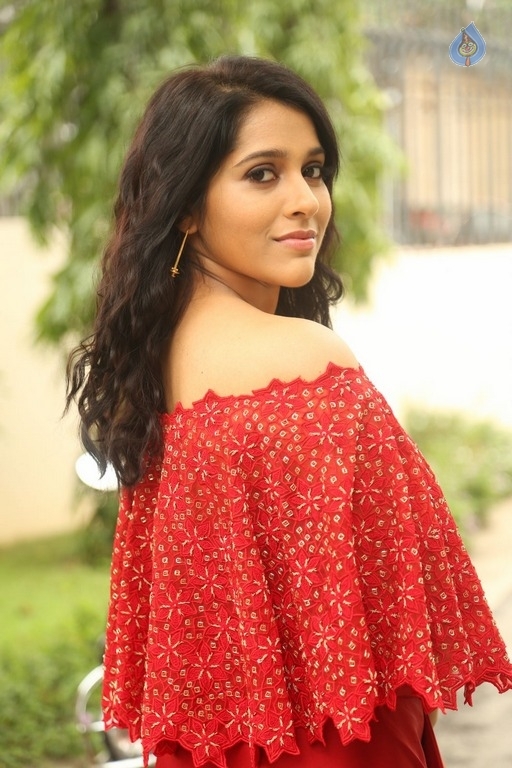 Rashmi Gautam Photos - 4 / 21 photos