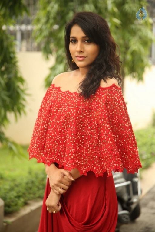 Rashmi Gautam Photos - 17 / 21 photos