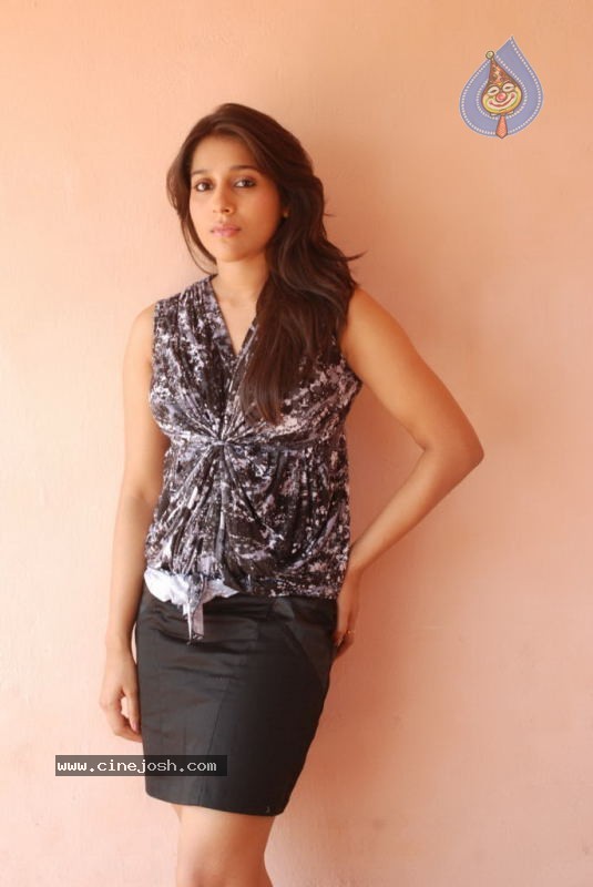 Rashmi Gautam Stills - 1 / 51 photos