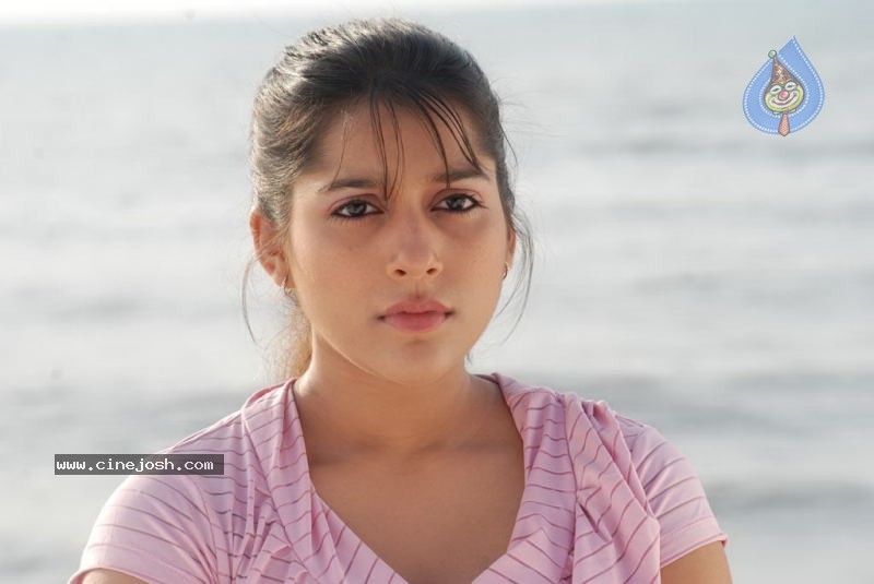 Rashmi Gautam Stills - 14 / 51 photos