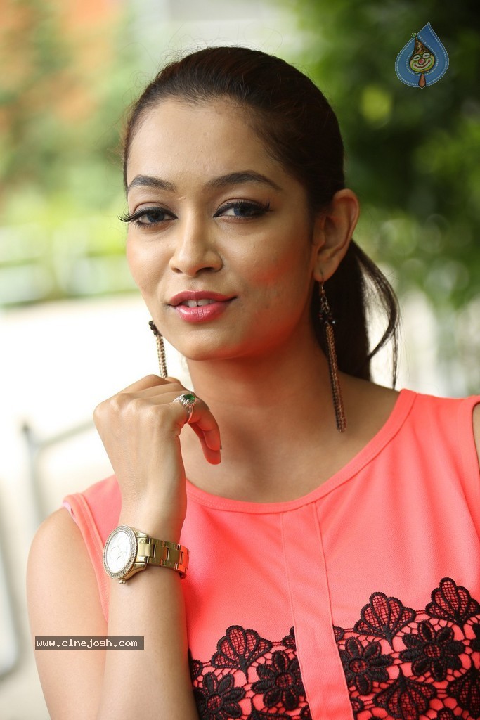 Rashmi Takoor Stills - 77 / 120 photos