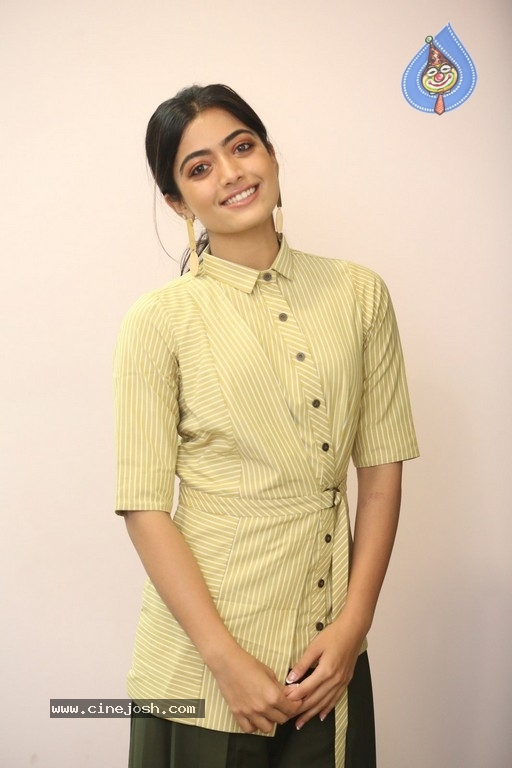 Rashmika Mandanna Pics - 15 / 40 photos