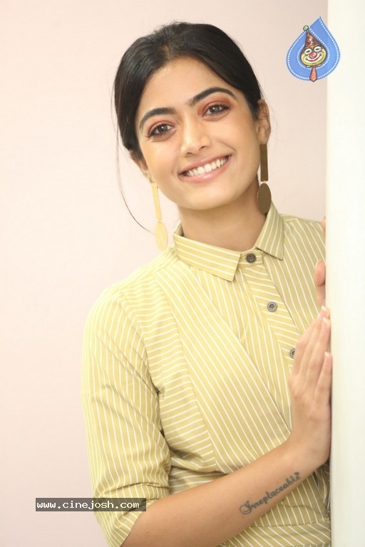 Rashmika Mandanna Pics - 20 / 40 photos