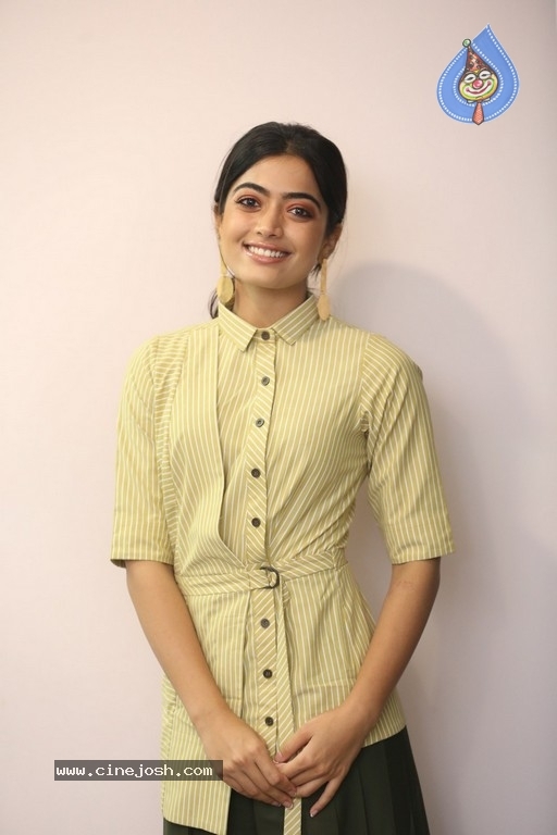 Rashmika Mandanna Pics - 23 / 40 photos