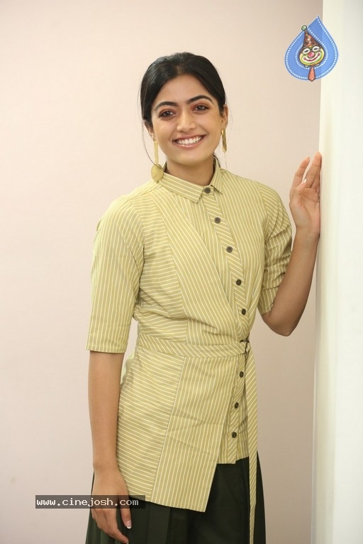 Rashmika Mandanna Pics - 25 / 40 photos