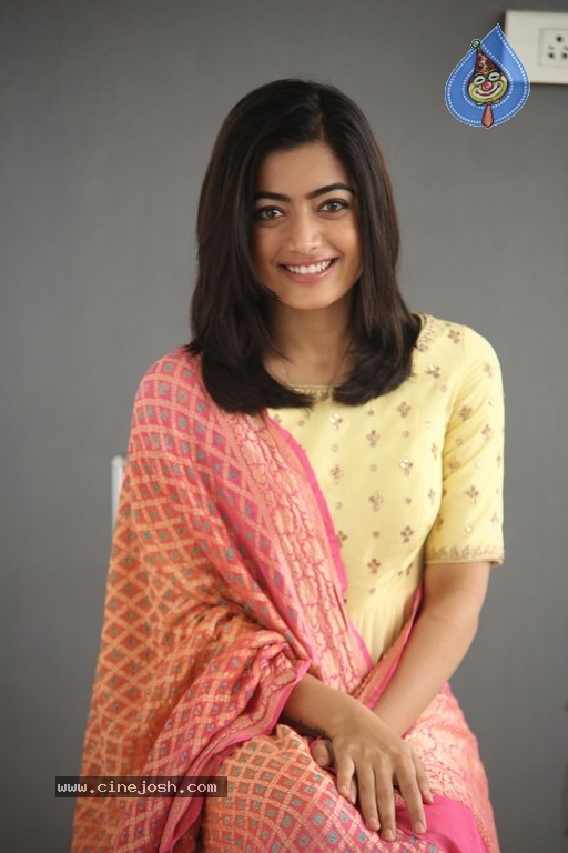 Rashmika Mandanna Pictures - 2 / 41 photos