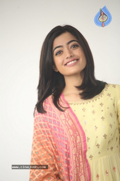 Rashmika Mandanna Pictures - 20 / 41 photos