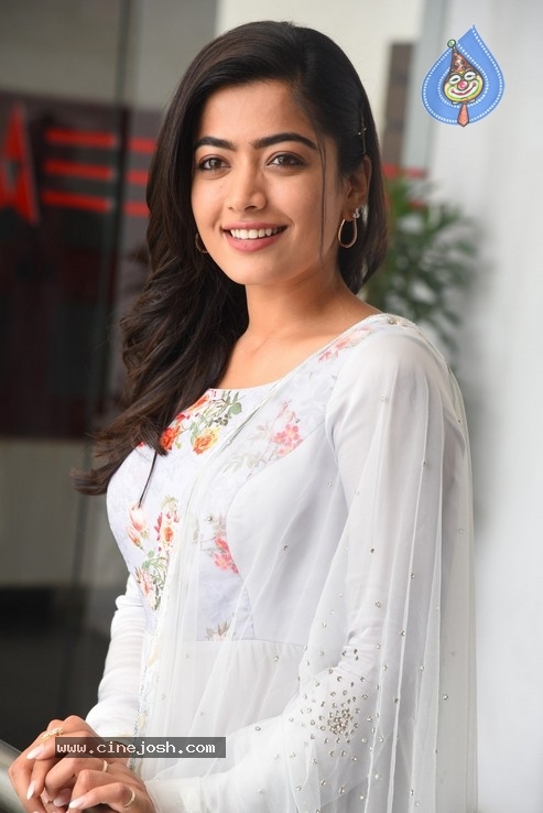 Rashmika Mandanna Stills - 10 / 49 photos